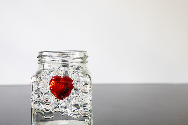 포토 JPG 해외이미지 모양 음식 백그라운드 포장 유리 휴가 디저트 발렌타인데이 사탕 사람없음 빨간색 빛 컬러풀 초콜릿 검은색 하트 그룹 달콤 은색 은박지 충동구매 고립 멀티 미니 해외포토 컬러 데이이벤트 재질 쇼핑 맛 과소비 파일형식 이미지허브