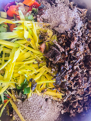 포토 JPG 해외이미지 전통 접시 야생동물 음식 채소 태국 고추 양파 건강 요리 동양인 사람없음 목재 빨간색 컬러풀 주방 요리사 식사 저녁식사 신선 뜨거움 사발 시장 맛 그릴 아침식사 먹기 허브 향신료 메뉴 매움 만들기 라임 망고 점심식사 카멜레온 핸드메이드 해외포토 나무 식물 동물 직업 식기 아시아 컬러 컨셉 과일 재료 파충류 모션 주방용품 인종 사기그릇 열대과일 향미료 파일형식 이미지허브