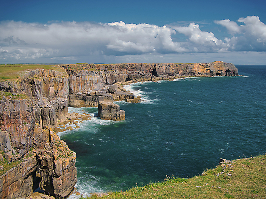 포토 JPG 해외이미지 바다 여행 자연 하늘 영국 웨일즈 풍경 해변 사람없음 물 파란색 트래킹 부식 그림 사암 울퉁불퉁 지질학 펨브룩셔 해외포토 자연요소 교육 유럽 컬러 레저 돌_바위 생태계 파일형식 이미지허브