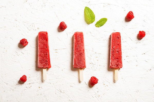 포토 JPG 해외이미지 아이스크림 사람없음 빨간색 시원함 허브 산딸기 막대아이스크림 해외포토 식물 컬러 과일 디저트 파일형식 이미지허브