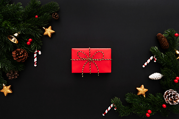 포토 JPG 해외이미지 나무 전통 손 계절 행복 별 종교 백그라운드 크리스마스 겨울 오렌지 공 휴가 새로움 프레임 선물 사람없음 장식 빨간색 초록색 파란색 상자 파티 축제 흰색 축하 소나무 황금 은색 야간 소프트포커스 12월 주기 광택 환상 카피스페이스 해외포토 자연요소 식물 기념일 감정 컬러 컨셉 과일 모션 촬영기법 이벤트 신체부위 공백 날짜 파일형식 이미지허브