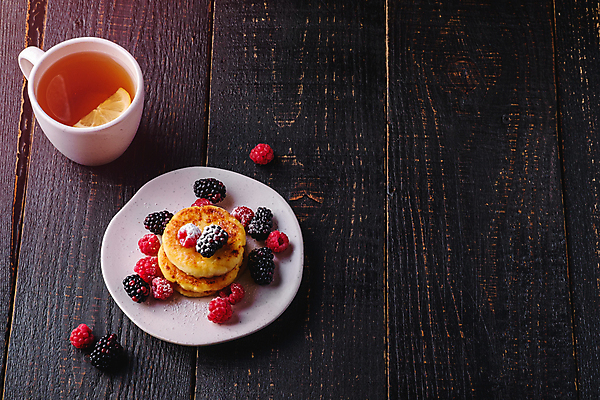 포토 JPG 해외이미지 접시 사람없음 달콤 레몬 나무바닥 산딸기 블랙베리 팬케이크 카피스페이스 해외포토 식기 과일 바닥 케이크 공백 맛 파일형식 이미지허브