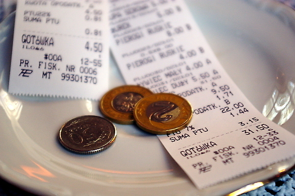 포토 JPG 해외이미지 돈 비즈니스 사람없음 금융 경제 동전 변화 작음 무역 상업 광택 영수증 폴란드 계산서 해외포토 유럽 산업 컨셉 재산 크기 파일형식 이미지허브