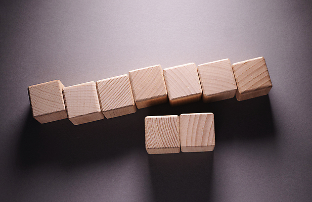 포토 JPG 해외이미지 모양 디자인 교육 어린이 백그라운드 컨셉 비즈니스 건축양식 놀이 추상 벽돌 아이디어 창조 사람없음 목재 상자 장난감 갈색 노란색 쌓기 탑 블록 유치원 기쁨 게임 흰색 놀이터 큐브 오브젝트 정사각형 만들기 심플 진행 개발 고립 해외포토 도형 나무 건축물 건축 감정 컬러 무늬 재료 모션 사람 파일형식 이미지허브