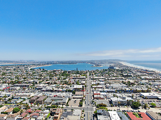 포토 JPG 해외이미지 도로 모래 스포츠 교통시설 놀이 하늘 휴가 주택 항해 파노라마 손바닥 풍경 사람없음 초록색 물 파란색 컬러풀 여행객 항구 맑음 미국 침묵 산책로 도시 만 고급 도심 놀이터 빌라 캘리포니아 태평양 일반 남쪽 석호 서쪽 조감도 수평선 해외포토 자연요소 손 길 바다 컬러 교통 컨셉 북아메리카 배_교통 날씨 촬영기법 사람 건물 소리 방향 시설 파일형식 이미지허브