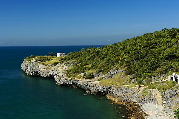 포토 JPG 해외이미지 아시아 모래 바다 섬 태국 자연 하늘 휴가 휴식 산 건강 사람 풍경 사람없음 야외 물 여름 파란색 컬러풀 햇빛 맑음 내추럴 해외포토 자연요소 계절 나라 컬러 컨셉 날씨 태양 생태계 파일형식 이미지허브