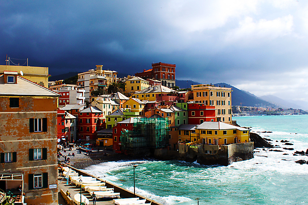 포토 JPG 해외이미지 유럽 바다 여행 건축양식 하늘 낚시 사람 풍경 사람없음 야외 건물 물 여름 파란색 컬러풀 햇빛 마을 이탈리아 어부 지중해 아래 그림 바쁨 지역 옛날 폭풍우 해외포토 자연요소 직업 건축물 계절 건축 나라 컬러 레저 태양 비_날씨 자연재해 방향 위치 파일형식 이미지허브