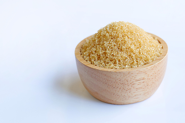 포토 JPG 해외이미지 식재료 실내 사람없음 조미료 달콤 설탕 흰배경 나무그릇 황설탕 해외포토 그릇 백그라운드 내부 목재 흰색 맛 향미료 파일형식 이미지허브