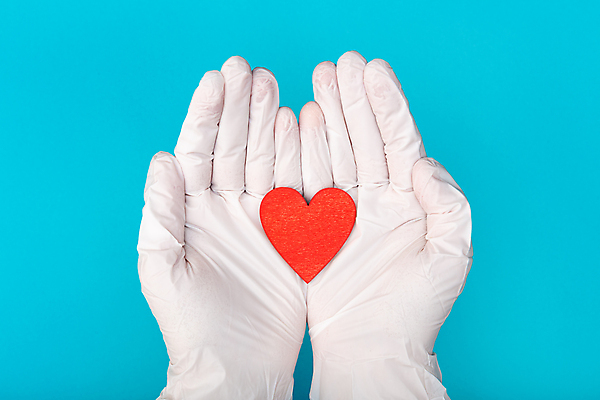 포토 JPG 해외이미지 모양 손 장갑 컨셉 건강 손바닥 선물 사랑 안전 사람 손짓 사람없음 약 건강관리 희망 환자 의사 하트 잡기 도움 오르간 보호 심볼 사인 파란배경 보여주기 보험 기부 고립 돌봄 심장병 지원 헬프 동정 자선단체 해외포토 잡화 감정 백그라운드 의학 모션 관리 신체부위 파란색 의료진 그룹 건반악기 질병 자선 파일형식 이미지허브