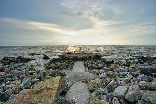 포토 JPG 해외이미지 구름 라이프스타일 실루엣 모래 바다 여행 백그라운드 오렌지 자연 하늘 휴가 휴식 사람 풍경 사람없음 야외 물 여름 파란색 빛 햇빛 태양 평화 일출 침묵 일몰 모래언덕 덩어리 남쪽 말레이시아 내추럴 혼자 수평선 해외포토 자연요소 계절 아시아 컬러 컨셉 과일 촬영기법 생활 노을 소리 방향 언덕 생태계 파일형식 이미지허브