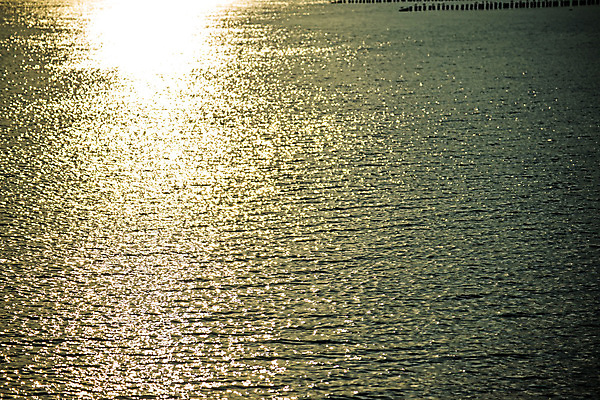 포토 JPG 해외이미지 유럽 파도 여행 하늘 아침 휴가 흑백 사람없음 물 빛 일출 맑음 황혼 황금 방파제 발트해 해외포토 주간 자연요소 공공시설 나라 바다 날씨 촬영기법 북유럽 노을 일몰 파일형식 이미지허브