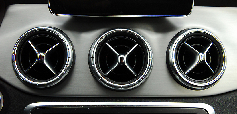 포토 JPG 해외이미지 디자인 교통시설 자동차 실내 따뜻함 사람없음 내부 장식 달리기 운전 추위 뜨거움 원형 부채 시원함 난방기 온도 계기판 냉각기 린스 자동 제어 안락 해외포토 도형 육상교통 교통 컨셉 모션 시설 난방용품 파일형식 이미지허브