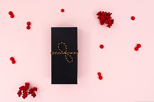 포토 JPG 해외이미지 나무 리본 종이 분홍색 백그라운드 컨셉 크리스마스 겨울 패턴 공 휴가 새로움 프레임 선물 사랑 미술 이벤트 사람없음 장식 빨간색 상자 유행 검은색 축제 흰색 나뭇가지 체리 황금 플랫 정상 연도 책상 레이아웃 머리위 꽃가루 위치 전나무 원뿔 구성 포장소품 미니멀리스트 미니멀 해외포토 도형 식물 계절 기념일 감정 컬러 가구 무늬 과일 포장 문화예술 가루 오브젝트 포장재료 파일형식 이미지허브