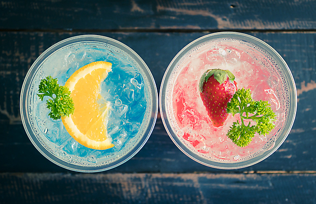 포토 JPG 해외이미지 음료 유리 딸기 파슬리 사람없음 물 얼음 흐름 신선 액체 상쾌 소다 해외포토 자연요소 감정 컨셉 채소 과일 재질 파일형식 이미지허브