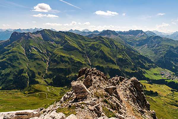포토 JPG 해외이미지 스포츠 여행 자연 산 파노라마 사람없음 야외 초록색 봄 하이킹 장비 잡기 체험 용기 오스트리아 헬멧 보안 오르기 알프스 얇은 절정 해외포토 그릇 계절 유럽 컬러 컨셉 모션 레저 촬영기법 안전 보호장비 생태계 파일형식 이미지허브