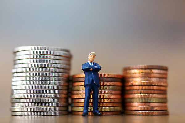 포토 JPG 해외이미지 컨셉 돈 비즈니스 성공 미래 사람 사람없음 금융 경제 숫자 동전 미니어처 저축 성장 업무 비즈니스맨 시장 재산 목표 주식 은퇴 리더 투자 이익 보험 세금 수입 예산 비용 해외포토 문자 남자 모형 작업 직장인 파일형식 이미지허브