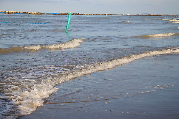 포토 JPG 해외이미지 파도 바다 곡선 모션 자연 하늘 날씨 휴가 풍경 사람없음 야외 가로 물 여름 파란색 환경 힘 이탈리아 젖음 만 액체 서핑 닫기 떨어짐 분무기 내추럴 수평선 해외포토 자연요소 계절 유럽 선 컬러 컨셉 수상스포츠 생태계 파일형식 이미지허브