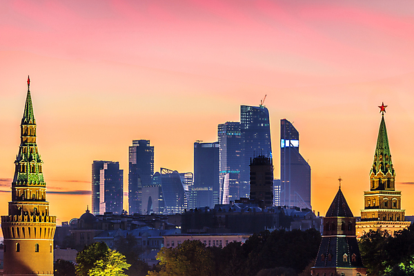 포토 JPG 해외이미지 유럽 별 분홍색 여행 비즈니스 건축양식 조명 아파트 사람없음 건물 강 도시풍경 컬러풀 사무실 일출 탑 고층빌딩 황혼 일몰 도시 센터 야간 저녁 큼 러시아 스카이라인 모스크바 크렘린궁전 해외포토 자연요소 건축물 건축 나라 컬러 주택 풍경 빌딩 노을 궁전 크기 크렘린 파일형식 이미지허브