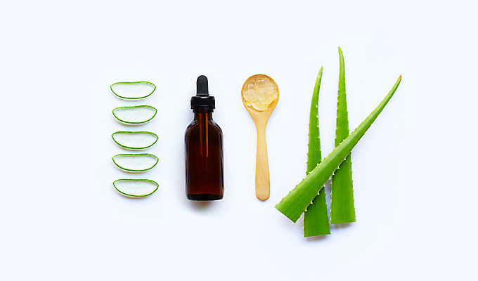 포토 JPG 해외이미지 스튜디오촬영 단면 실내 사람없음 하이앵글 화장품 흰배경 나무숟가락 알로에 플랫레이 해외포토 식물 뷰포인트 백그라운드 내부 뷰티 숟가락 흰색 플랫 파일형식 이미지허브