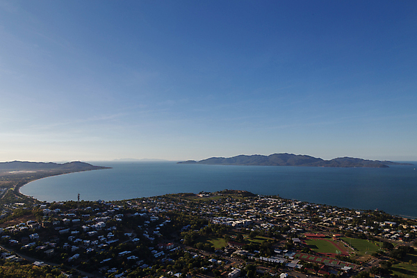 포토 JPG 해외이미지 구름 바다 섬 여행 하늘 휴가 열대 산 거리 풍경 사람없음 여름 맑음 도시 도심 호주 언덕 북쪽 타운 단상 해외포토 자연요소 계절 날씨 오세아니아 방향 파일형식 이미지허브