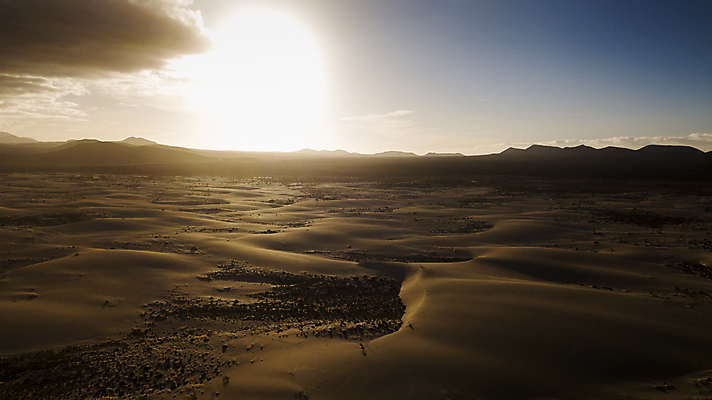 포토 JPG 해외이미지 공원 모래 여행 백그라운드 오렌지 아프리카 자연 하늘 휴가 건조 안테나 텐트 풍경 사람없음 야외 빨간색 일출 일몰 사막 호주 땅 모래언덕 내추럴 오지 해외포토 공공시설 나라 컬러 과일 통신 캠핑도구 노을 오세아니아 언덕 생태계 파일형식 이미지허브