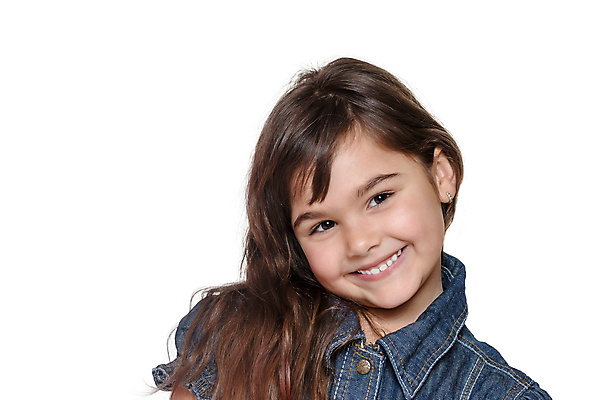 포토 JPG 해외이미지 백인 모델 1 긴머리 응시 드레스 여자 행복 얼굴 어린이 백그라운드 갈색머리 한명 사람 갈색 유행 기쁨 흰색 표현 치아 작음 싱글 고립 해외포토 서양인 헤어스타일 시선 옷 감정 컬러 신체부위 소화기관 크기 파일형식 이미지허브