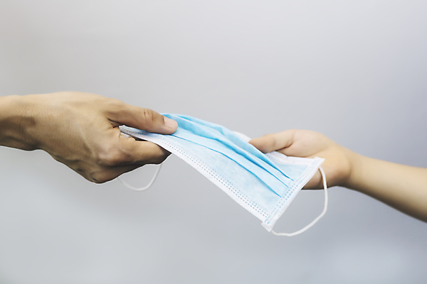 포토 JPG 해외이미지 손 여자 딸 얼굴 어린이 과학 백그라운드 컨셉 엄마 건강 병원 가면 마스크 안전 사람없음 약 환경 장비 의사 흰색 잡기 수술 바이러스 보호 질병 오브젝트 주기 감염 먼지 고립 돌봄 위생관리 인플루엔자 전염병 필터 해외포토 컬러 의학 가족 모션 관리 사람 신체부위 치료 의료진 파일형식 이미지허브