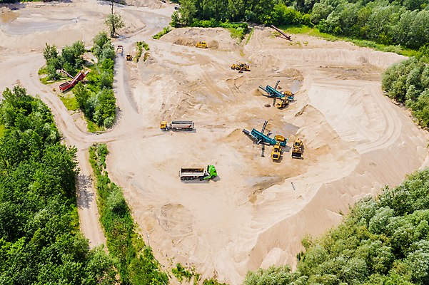 포토 JPG 해외이미지 유럽 산업 호수 모래 백그라운드 공장 직장 풍경 사람없음 야외 건물 물 환경 탑 오픈 환경오염 정상 굴착기 질감 체코 무거움 분류 유럽연합 조감도 채석 추출 해외포토 자연요소 건축물 나라 컨셉 회사 공업 중장비 무게 파일형식 이미지허브