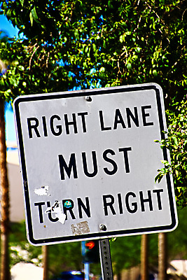 포토 JPG 해외이미지 디자인 도로 길 백그라운드 컨셉 교통시설 거리 경고 안전 사람없음 가로 단어 반사 금지 정보 수확 도시 신문 위험 방향 사인 질감 도로표지판 정사각형 공포 추천 규칙 경보 경영 고립 규정 루트 지능 해외포토 도형 문자 교통 농업 비즈니스 간행물 표지판 뉴스 시설 파일형식 이미지허브