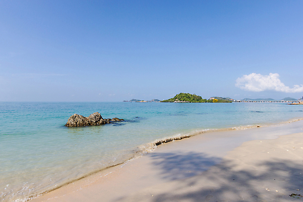 포토 JPG 해외이미지 구름 아시아 모래 파도 바다 섬 여행 백그라운드 태국 자연 하늘 휴가 휴식 풍경 사람없음 야외 물 여름 파란색 햇빛 태양 흰색 분위기 해외포토 자연요소 계절 나라 컬러 컨셉 생태계 파일형식 이미지허브