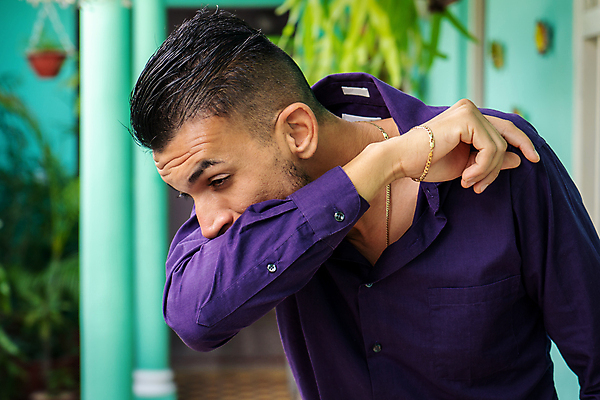 포토 JPG 해외이미지 아시아 얼굴 건강 관리 가면 한명 안전 야외 초록색 고통 호흡기관 바이러스 호흡 보호 질병 제비꽃 예방 번짐 기침 위생관리 인플루엔자 재채기 전염병 해외포토 1 꽃 감정 나라 컬러 컨셉 의학 사람 신체부위 장기_의학 파일형식 효과 이미지허브