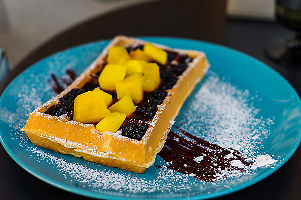 포토 JPG 해외이미지 접시 열매 음식 조각 백그라운드 과일 딸기 디저트 바나나 건강 키위 사람없음 초록색 파란색 과자 케이크 초콜릿 식사 빵집 흰색 신선 황금 달콤 맛 아침식사 사과 설탕 굽기 먹기 크림 블루베리 벨기에 시럽 망고 블랙베리 와플 내추럴 페스츄리 핸드메이드 해외포토 식물 식기 빵 컬러 컨셉 모션 상점 구이 열대과일 서유럽 파일형식 이미지허브