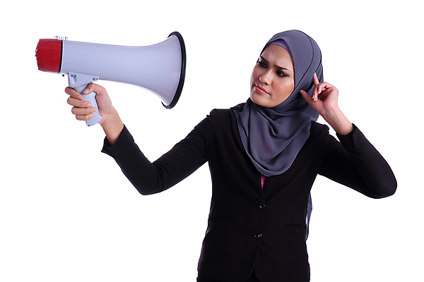 포토 JPG 해외이미지 백인 직업 여자 행복 얼굴 백그라운드 비즈니스 사업가 통신 성공 말하기 한명 서기 사람 성인 확성기 소리 외침 분노 흰색 표현 잡기 비즈니스우먼 발표 메시지 뉴스 대표 이슬람교 경영자 시끄러움 승진 고립 마케팅 비명 해외포토 서양인 1 감정 종교 컬러 컨셉 모션 신체부위 직장인 리더 파일형식 이미지허브