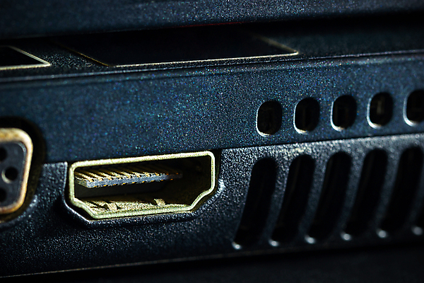 포토 JPG 해외이미지 백그라운드 이동 컨셉 통신 실내 사람없음 가로 노트북 컴퓨터 디지털 스크린 모니터 검은색 공책 자료 어둠 소리 장비 정보 공구 키보드 판넬 콘센트 전기에너지 연결 부식 신호 전자 오디오 철사 아날로그 포트 잭 동영상 멀티미디어 입력 정물화 하드웨어 해외포토 컬러 문구용품 내부 전자제품 에너지 도구 그림 파일형식 이미지허브