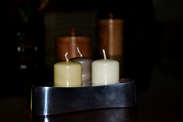 포토 JPG 해외이미지 디자인 종교 백그라운드 크리스마스 촛불 유리 탁자 불 휴가 휴식 주택 사람없음 장식 가로 빛 세트 반사 평화 축제 스파 어둠 흰색 축하 투명 영혼 야간 수집 묘사 오브젝트 아로마 향 수도원 광 보유 왁스 화상 해외포토 자연요소 기념일 컬러 가구 컨셉 초 재질 건물 상처 파일형식 이미지허브