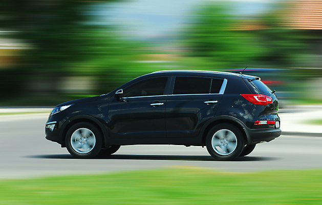 포토 JPG 해외이미지 나무 공원 도로 길 스포츠 여행 이동 자국 모션 자동차 자연 휴가 풍경 사람없음 야외 여름 여행객 평화 검은색 운전 오픈 은색 진흙 굴곡 루트 자동 해외포토 식물 계절 공공시설 육상교통 컬러 컨셉 교통시설 사람 생태계 파일형식 이미지허브