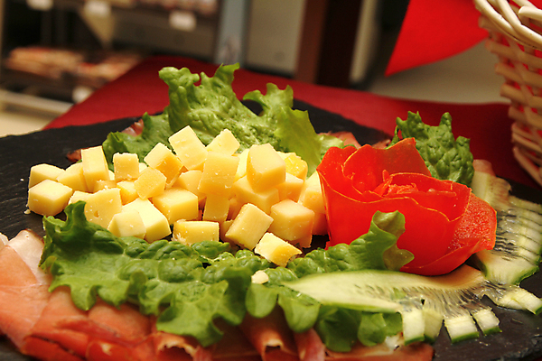 포토 JPG 해외이미지 접시 음식 재료 부분 손가락 딸기 치즈 유제품 종류 사람없음 쇼핑 파티 요식업 구멍 변화 닫기 상품 서빙 후추 고립 뷔페 블루치즈 해외포토 식기 손 산업 컨셉 과일 모션 이벤트 향신료 파일형식 이미지허브