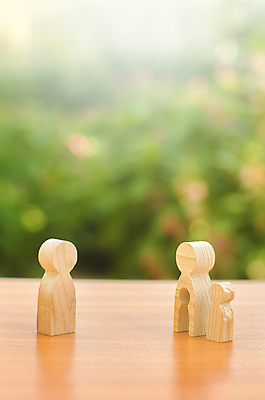 포토 JPG 해외이미지 주간 가족 사람없음 야외 아웃포커스 말_게임 이혼 해외포토 자연요소 관계 촬영기법 파일형식 이미지허브