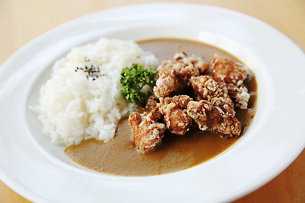 포토 JPG 해외이미지 실내 사람없음 치킨 카레 치킨카레 나무배경 해외포토 음식 백그라운드 내부 닭고기요리 파일형식 이미지허브