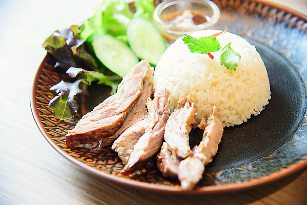 포토 JPG 해외이미지 전통 접시 아시아 음식 백그라운드 태국 고추 탁자 밥 디저트 거리 건강 육류 돼지고기 요리 동양인 사람없음 목재 식당 식사 저녁식사 흰색 뜨거움 막대기 맛 그릴 굽기 먹기 매움 숯 점심식사 태국음식 스타일 해외포토 나무 식기 나라 컬러 가구 컨셉 채소 식재료 재료 모션 주방용품 인종 상점 구이 동양음식 파일형식 이미지허브