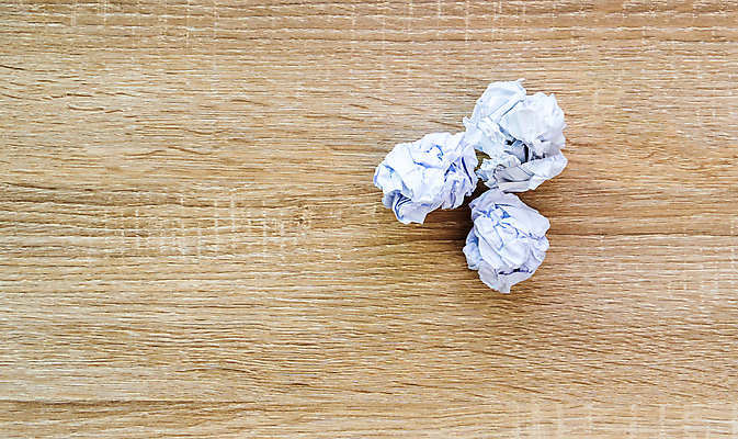 포토 JPG 해외이미지 교육 종이 컨셉 공 탁자 문구용품 아이디어 직장 사람없음 목재 쪽지 공백 손상 흰색 거친 주름 메시지 좌절 폐기물 거절 편지 오브젝트 질감 문서 페이지 문제 시트 낭비 혁명 구김 우수 브레인스토밍 해외포토 나무 감정 컬러 가구 회사 재료 모션 쓰레기 절기 파일형식 이미지허브