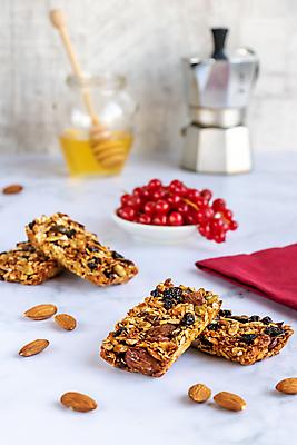 포토 JPG 해외이미지 접시 음식 다이어트 과일 디저트 건강 사람없음 쿠키 케이크 초콜릿 식사 흰색 신선 달콤 맛 아침식사 시리얼 굽기 날것 아몬드 꿀 오트밀 페스츄리 핸드메이드 해외포토 식기 빵 컬러 컨셉 견과류 구이 파일형식 귀리 이미지허브