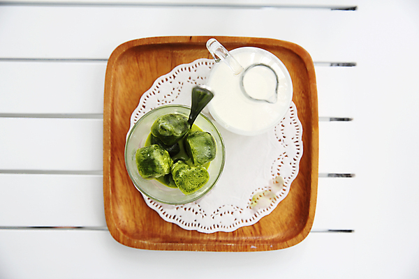 포토 JPG 해외이미지 주간 사람없음 야외 컵 거품 머그컵 녹차 말차 해외포토 자연요소 식기 차_음료 파일형식 이미지허브