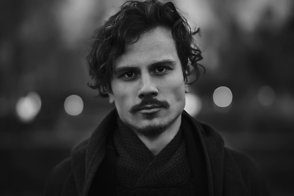 포토 JPG 해외이미지 백인 라이프스타일 응시 옷 공원 남자 유럽 얼굴 중년 비즈니스 자동차 털 실내 한명 사람 성인 야외 가로 도시풍경 컬러풀 얼음 검은색 중국 어둠 추위 코트 야간 남극 북극 모험가 봉 알래스카 심각 원정 해외포토 자연요소 서양인 1 시선 공공시설 나라 아시아 육상교통 컬러 컨셉 풍경 내부 생활 신체부위 미국 외투 도시 극지방 파일형식 이미지허브