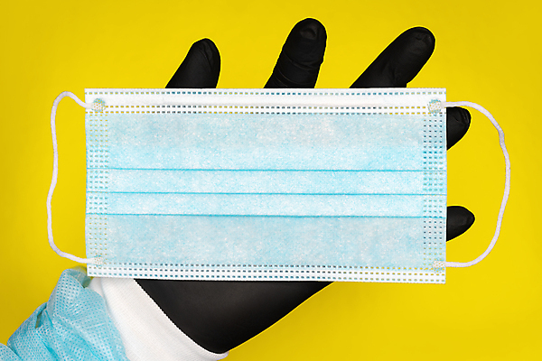 포토 JPG 해외이미지 손 얼굴 장갑 컨셉 손가락 병원 가면 한명 안전 사람 사람없음 파란색 약 노란색 건강관리 검은색 장비 간호사 의사 잡기 수술 호흡기관 닫기 보호 약초 질병 구조원 예방 감염 외과 박테리아 위생관리 인플루엔자 전염병 사스 카피스페이스 코로나바이러스 해외포토 직업 1 잡화 컬러 의학 모션 건강 관리 신체부위 치료 공백 의료진 장기_의학 풀_식물 바이러스 파일형식 이미지허브