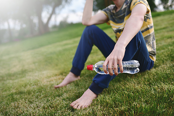 포토 JPG 해외이미지 나무 라이프스타일 공원 남자 행복 도로 음료 스포츠 벤치 발 자연 하늘 휴식 건강 사람 앉기 소년 성인 사람없음 야외 초록색 물 달리기 조깅 운동 정원 봄 흰색 호흡 연습 단절 해외포토 자연요소 식물 계절 공공시설 감정 길 어린이 컬러 컨셉 의자 교통시설 모션 생활 신체부위 생태계 파일형식 이미지허브