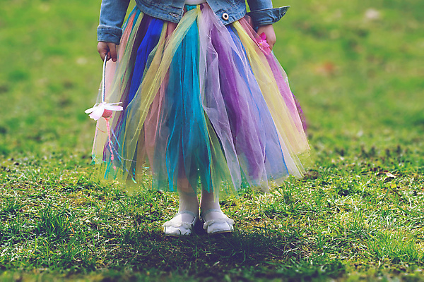 포토 JPG 해외이미지 백인 드레스 옷 공원 행복 어린이 분홍색 백그라운드 신발 밭 자연 놀이 지팡이 요정 이야기 사람 사람없음 야외 초록색 치마 뷰티 파티 유행 봄 생일 작음 발레 발레복 마법 해외포토 서양인 계절 공공시설 기념일 감정 컬러 농업 하의 이벤트 춤 크기 생태계 파일형식 이미지허브