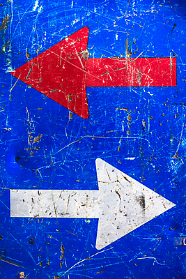 포토 JPG 해외이미지 아이콘 접시 도로 컨셉 지도 2 가이드 자동차 화살 거리 사람없음 야외 빨간색 파란색 픽토그램 우주 정보 거친 선택 지시 방향 왼쪽 심볼 질감 도로표지판 스크래치 네비게이션 그런지 방법 헬프 카피스페이스 해외포토 직업 식기 길 육상교통 컬러 교통시설 모션 공백 도움 표지판 파일형식 이미지허브