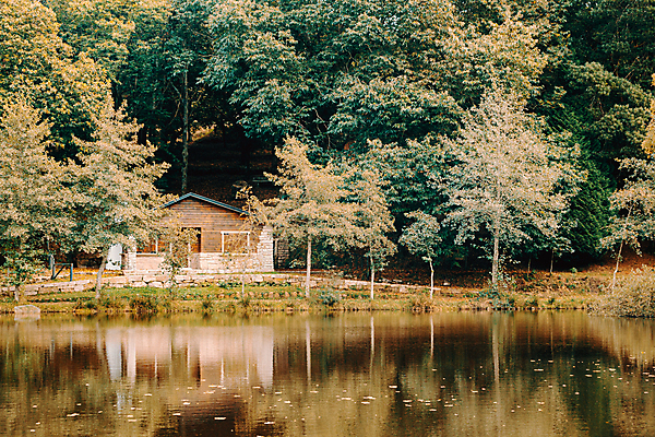 포토 JPG 해외이미지 잎 캐나다 교통시설 부동산 휴식 주택 함께함 스웨덴 사람없음 야외 가로 세로 컬러풀 반사 평화 침묵 고요 성장 변화 재산 황금 고독 갑판 조경 자연백그라운드 A 방갈로 사우나 진짜 해외포토 식물 알파벳 감정 컬러 백그라운드 교통 컨셉 북아메리카 배_교통 자연 숙소 북유럽 건물 금융 소리 시설 파일형식 이미지허브