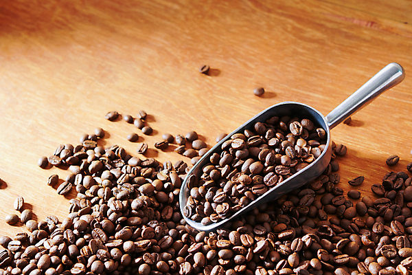 포토 JPG 해외이미지 전통 커피 음료 가방 재료 탁자 콩 씨앗 사람없음 목재 갈색 검은색 어둠 카페 굽기 삼베 아로마 자루 에스프레소 내추럴 모카 카페인 해외포토 나무 식물 잡화 컬러 가구 곡류 상점 구이 파일형식 천_직물 이미지허브